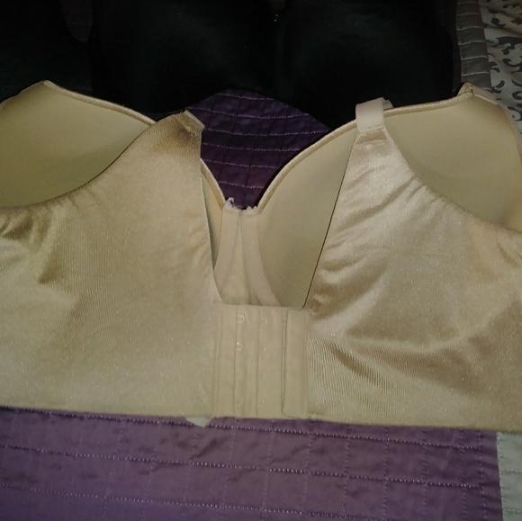 4 Cacique Bras 42DD - Picture 2 of 5